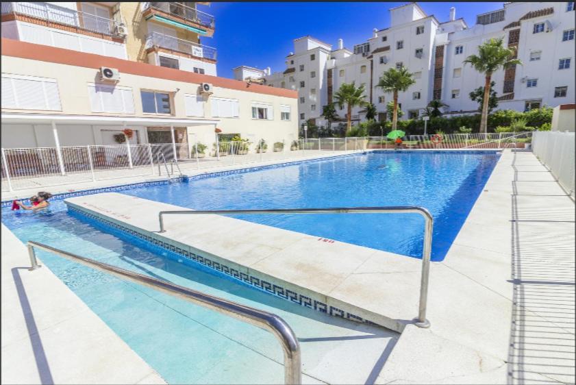 Maravilloso Apartamento En Primera Línea De Playa Benalmádena Exterior foto